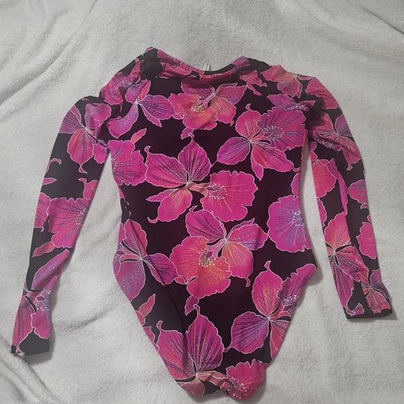 Trina Turk Fleury Pink and Black Floral Long Sleeve Swimsuit XL - Picture 6 of 6